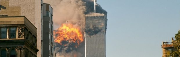 9/11 was een complot, bedacht binnen de hoogste regionen van de Amerikaanse overheid. Lange Frans gaat in op complottheorieën