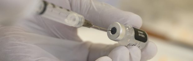 ‘Nanodeeltjes in coronavaccin Pfizer wekken allergische reacties op’
