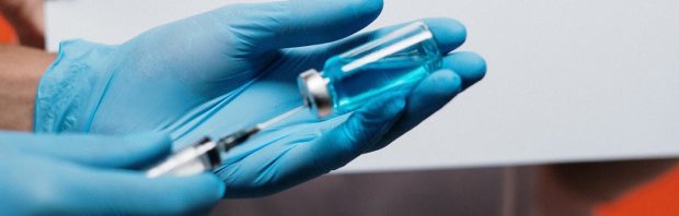Hoogleraar Pierre Capel: ‘Het coronavaccin is helemaal geen vaccin’