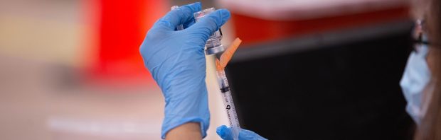 Schok: arts waarschuwt dat sommige gevaccineerden mogelijk binnen 3 jaar sterven