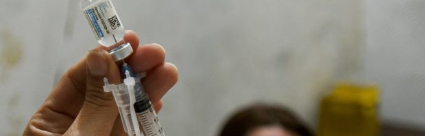 Israël: Bijna 40% nieuwe coronapatiënten is gevaccineerd, experts ‘staan versteld’