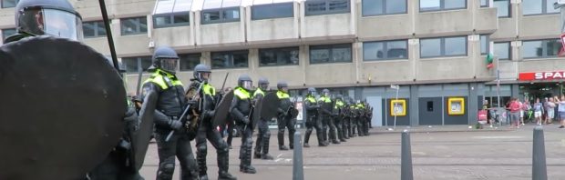 Politie onderzoekt inzet nieuwe wapens bij coronaprotesten: ‘Nederland verandert in politiestaat’