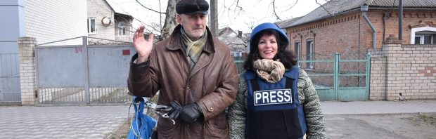 Nederlandse journalist trekt met Russische leger door Oekraïne: ‘Mensen zijn blij dat de Russen er zijn’
