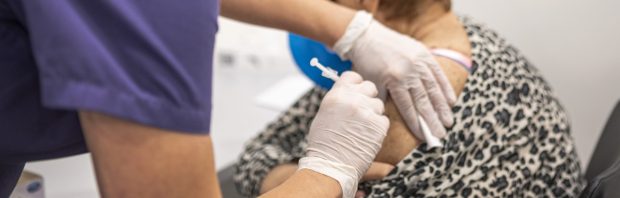 Ondernemer verbaast wereld met ongefilterde waarheid: ‘Dit vaccin is het gevaarlijkste vaccin dat ooit is gemaakt’
