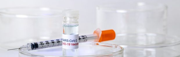 CBS-onderzoeker beweert met droge ogen: ‘Er is slechts een handjevol mensen overleden door vaccinatie’