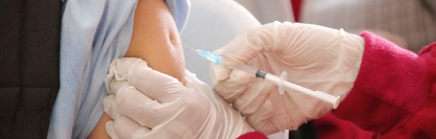 WRR wil vaccinatieplicht als optie: ‘Het is levensgevaarlijk wat onze overheid aan het doen is’