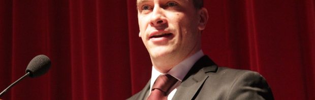 Snoeiharde kritiek op ‘ongekozen PvdA-mastodont’ Samsom: ‘Hij wil Nederland helemaal afbreken’