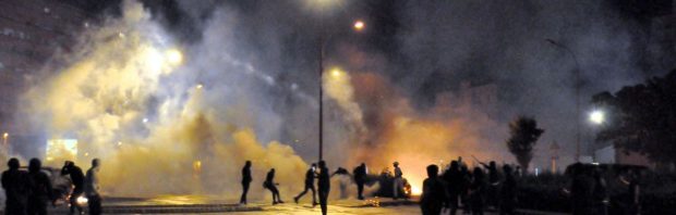 Frankrijk voor vijfde nacht op rij in crisis terwijl geweld zich verspreidt naar buurlanden