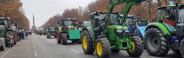 Duizenden boeren uit heel Duitsland protesteren in Berlijn: ‘En nu is het klaar!’