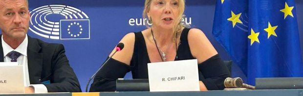 Italiaanse neuroloog doet in Europees Parlement brisante uitspraken over covidprik