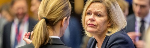 Duitse minister wil kritiek op de overheid strafbaar stellen