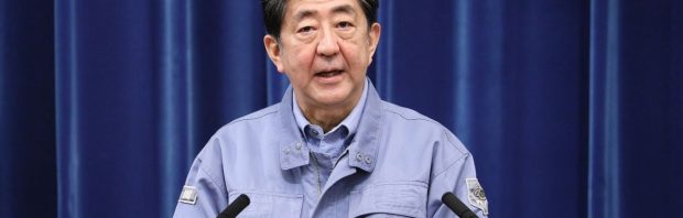 Japanse ex-premier Abe werd een dag na dit gesprek over mRNA-prikken doodgeschoten: ‘Mijn hemel’